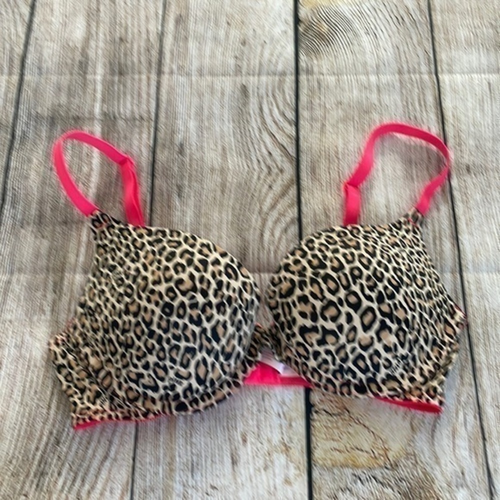 PINK VS Wear Everywhere Push-Up Bra 32C